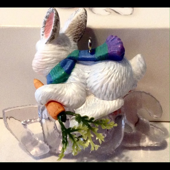 Hallmark 2007 Cool Decade Bunny Rabbit Holiday Christmas Ornament - Picture 6 of 7